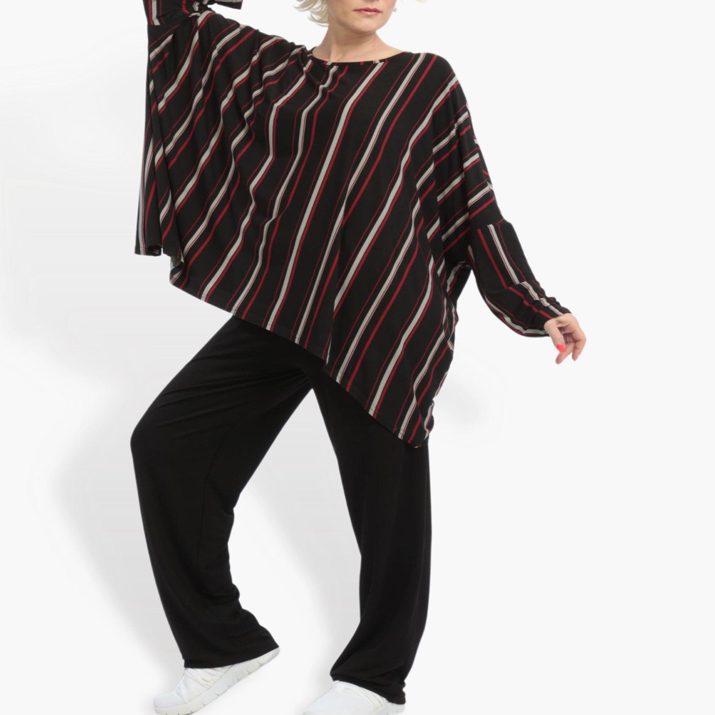 Sommer Big Shirt in kastiger Form aus er Slinky Qualität, Linis in Schwarz-Rot-Grau