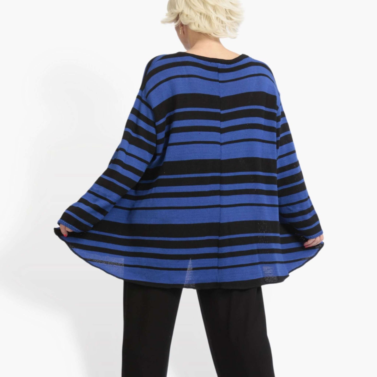 Transitional sweater in a bell shape made of fine knit quality, Nitto in black-royal blue