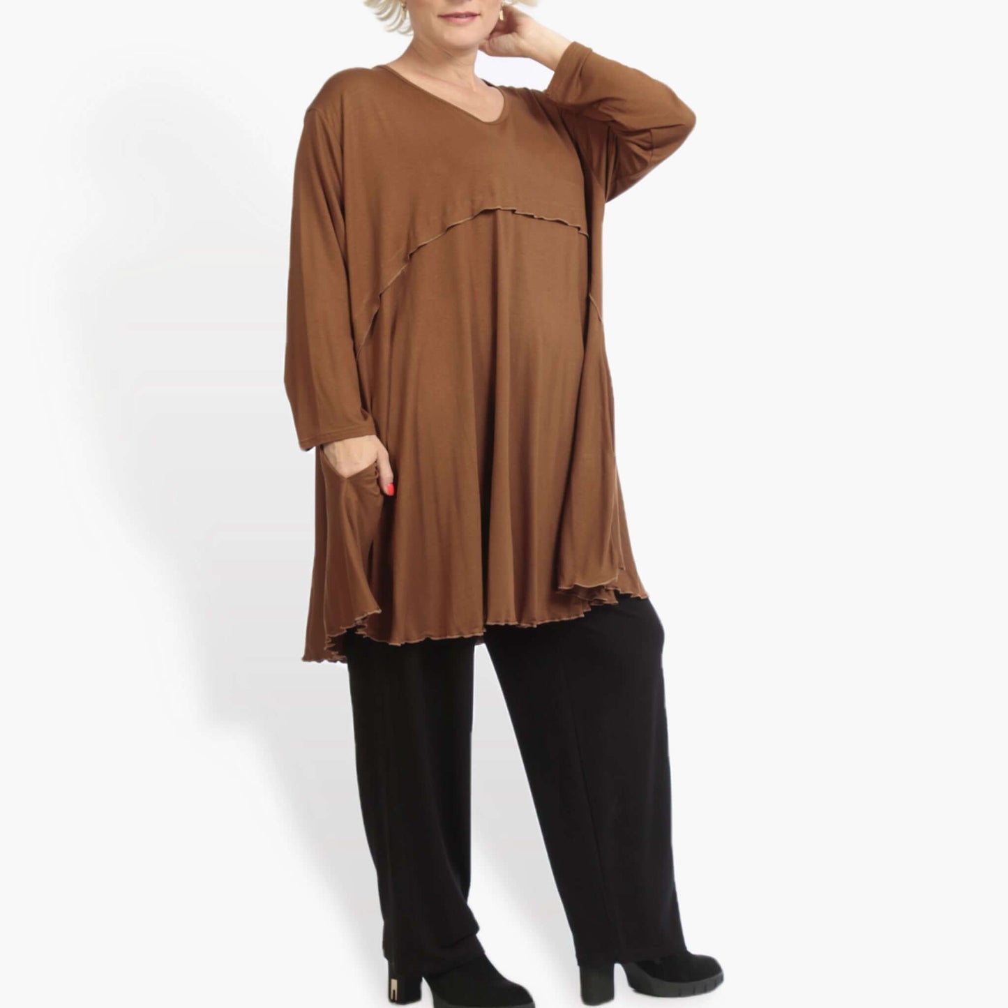 Alltags Shirt in A-Form aus feiner Jersey Qualität, Viskose-Basics in Cognac