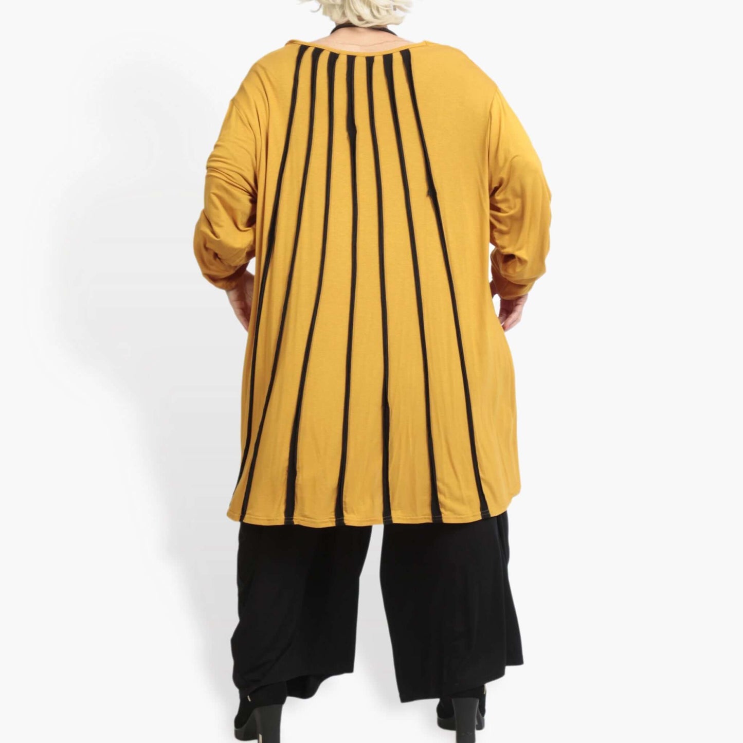 Everyday shirt in a mullet shape made of fine jersey quality, viscose basics in mustard