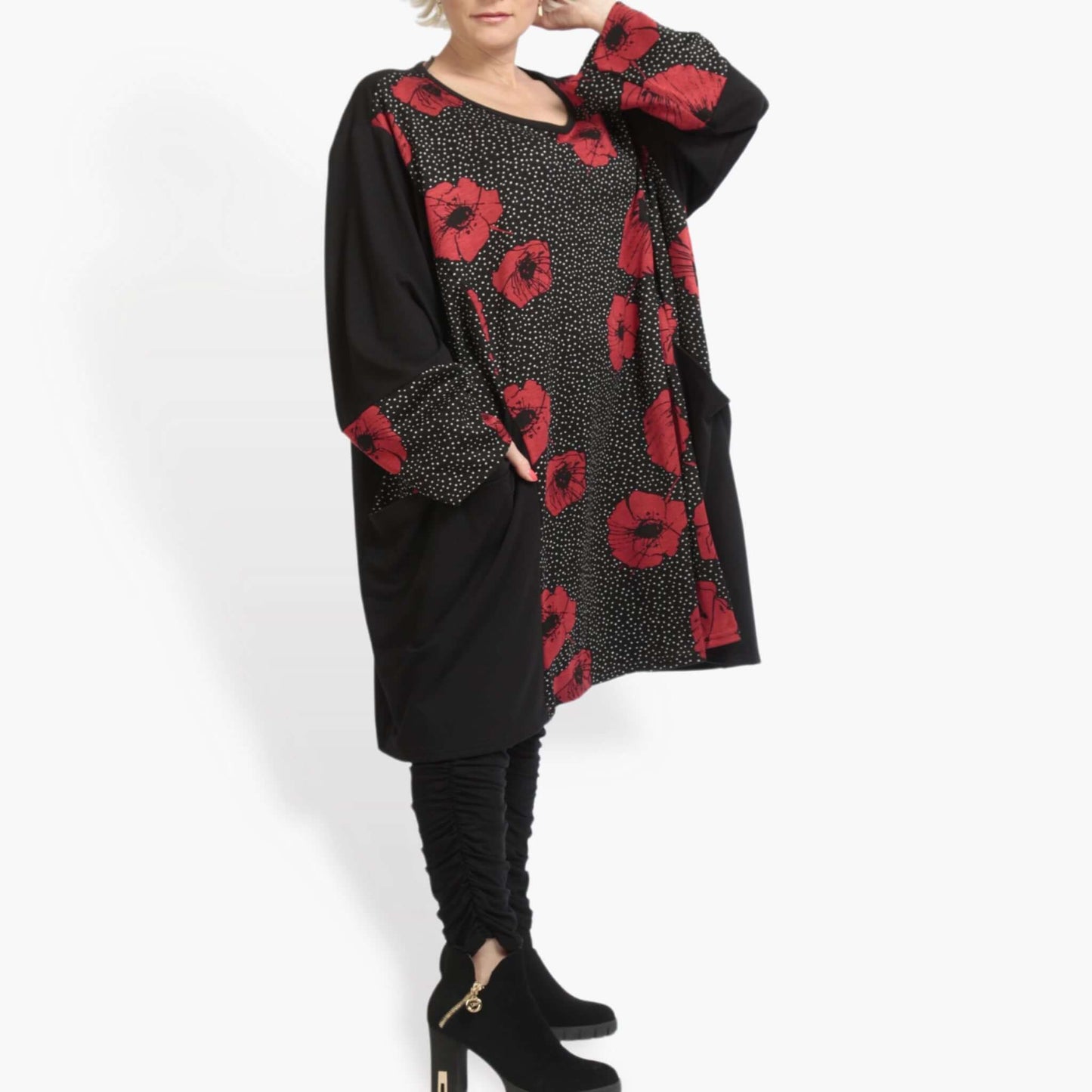 Winter big shirt in balloon shape made of soft Romanit jersey quality, iris in black and red