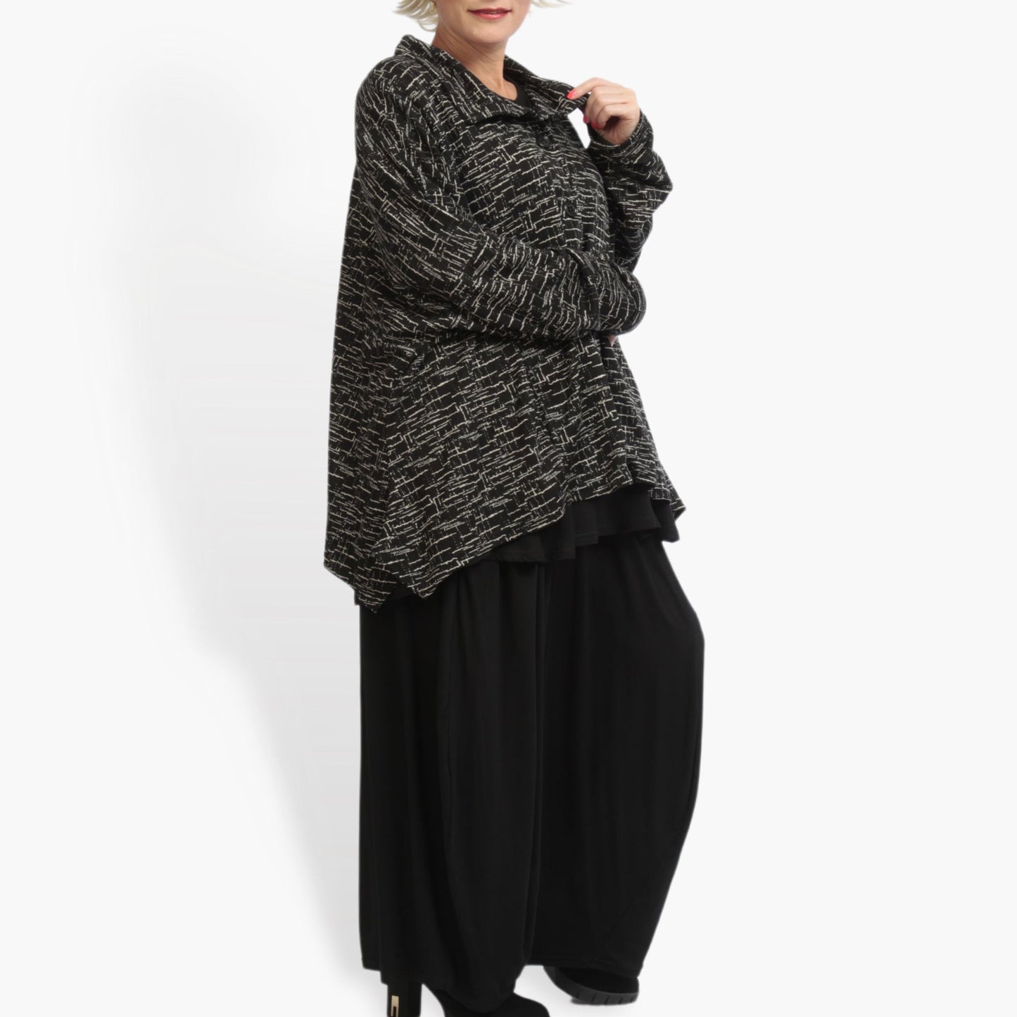 Winter jacket in A-shape made of soft Romanit jersey quality, Sharon in black-ecru