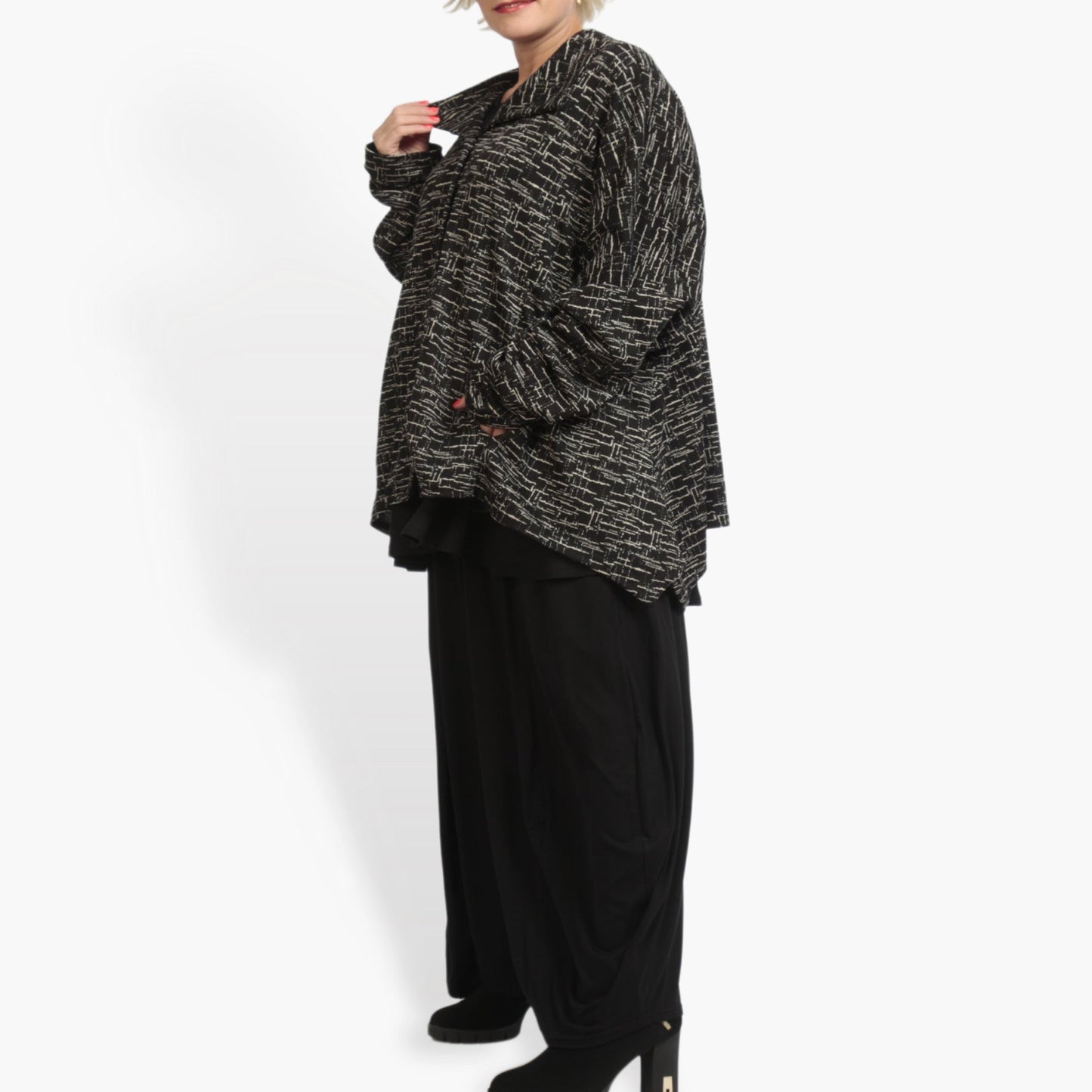 Winter jacket in A-shape made of soft Romanit jersey quality, Sharon in black-ecru