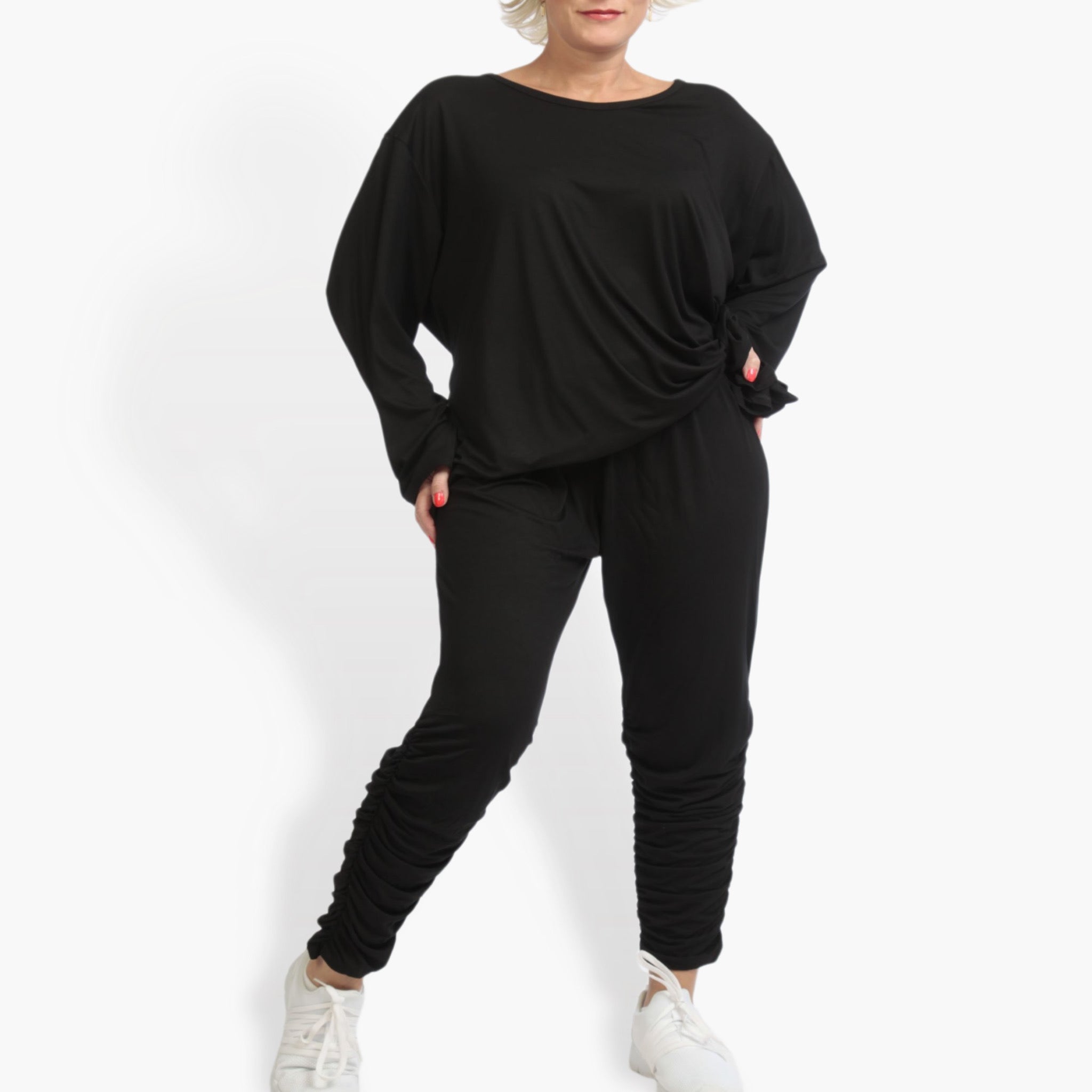 Everyday leggings in a ruffled shape made of fine jersey quality, viscose basics in black