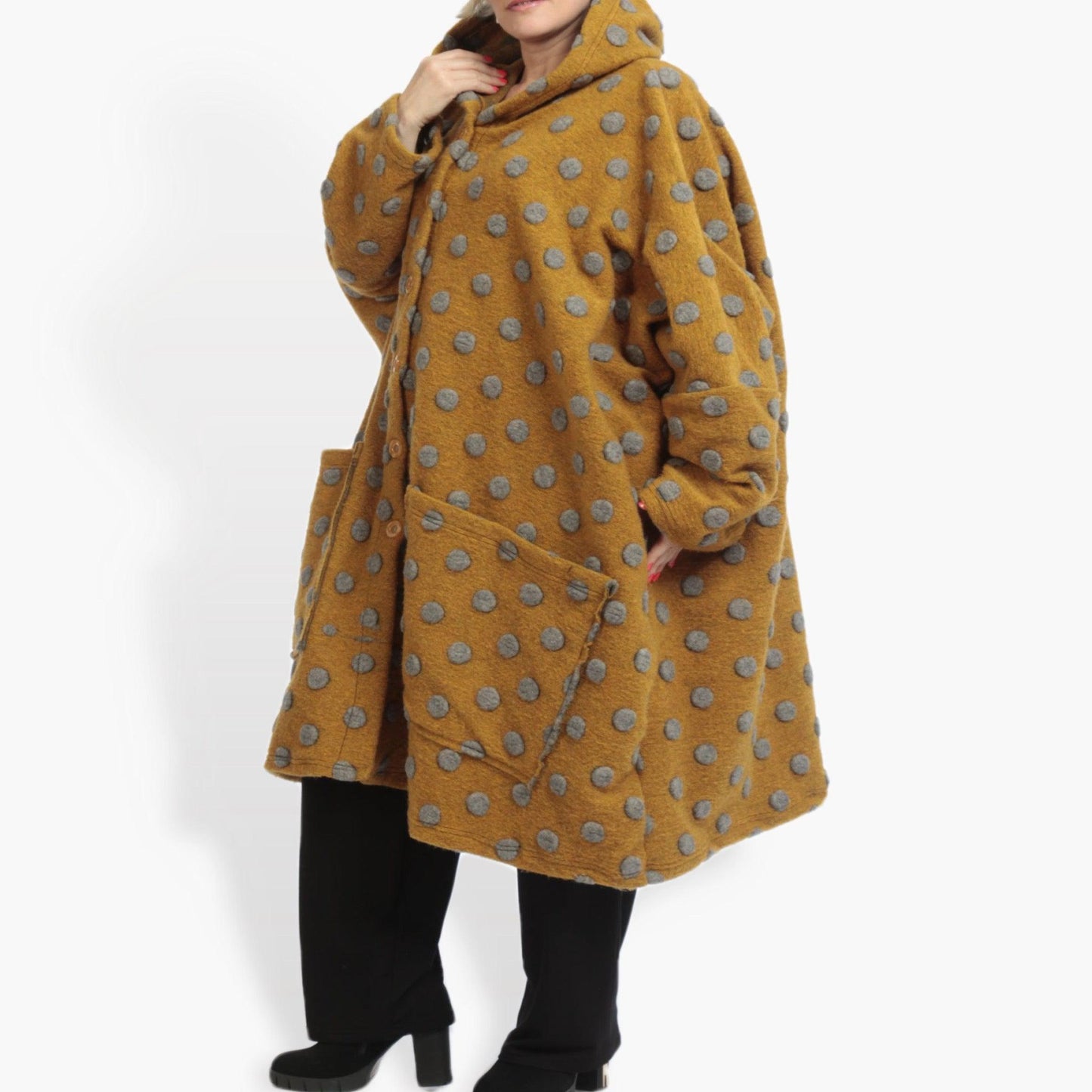 Winter coat in a straight shape made of high quality wool, large wool in mustard