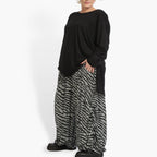 Winter trousers in the shape of jersey quality, Riga in black and white