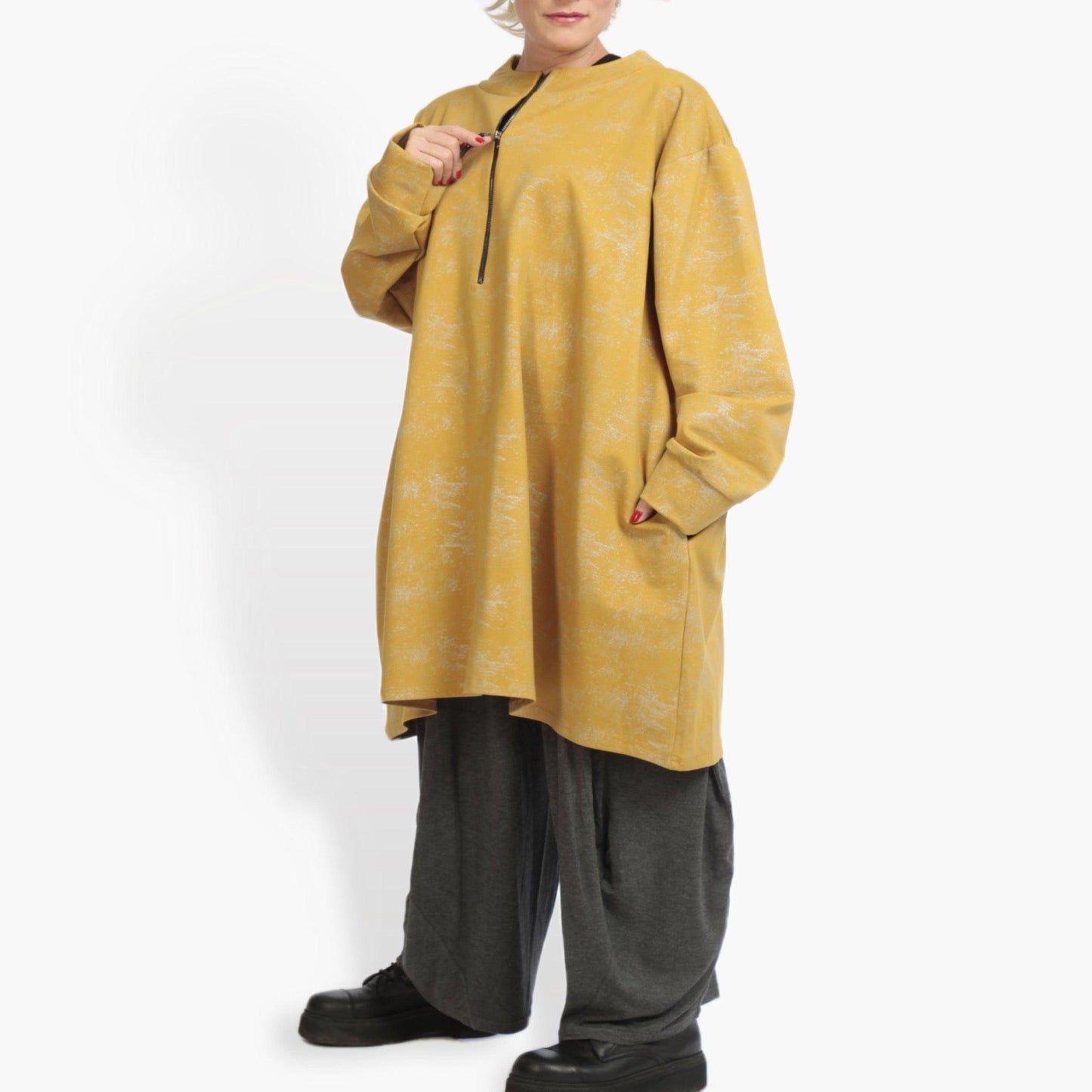Winter big shirt in a boxy shape made of Romanit jersey quality, Lilo in mustard