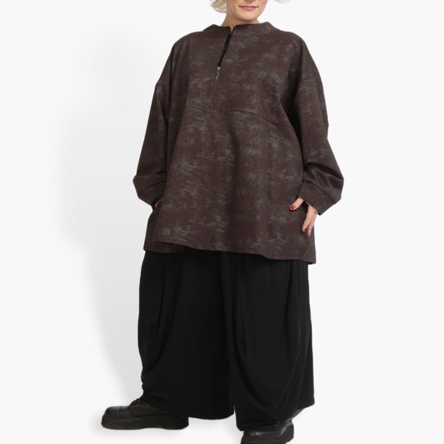 Winter big shirt in a boxy shape made of Romanit jersey quality, Lilo in dark brown