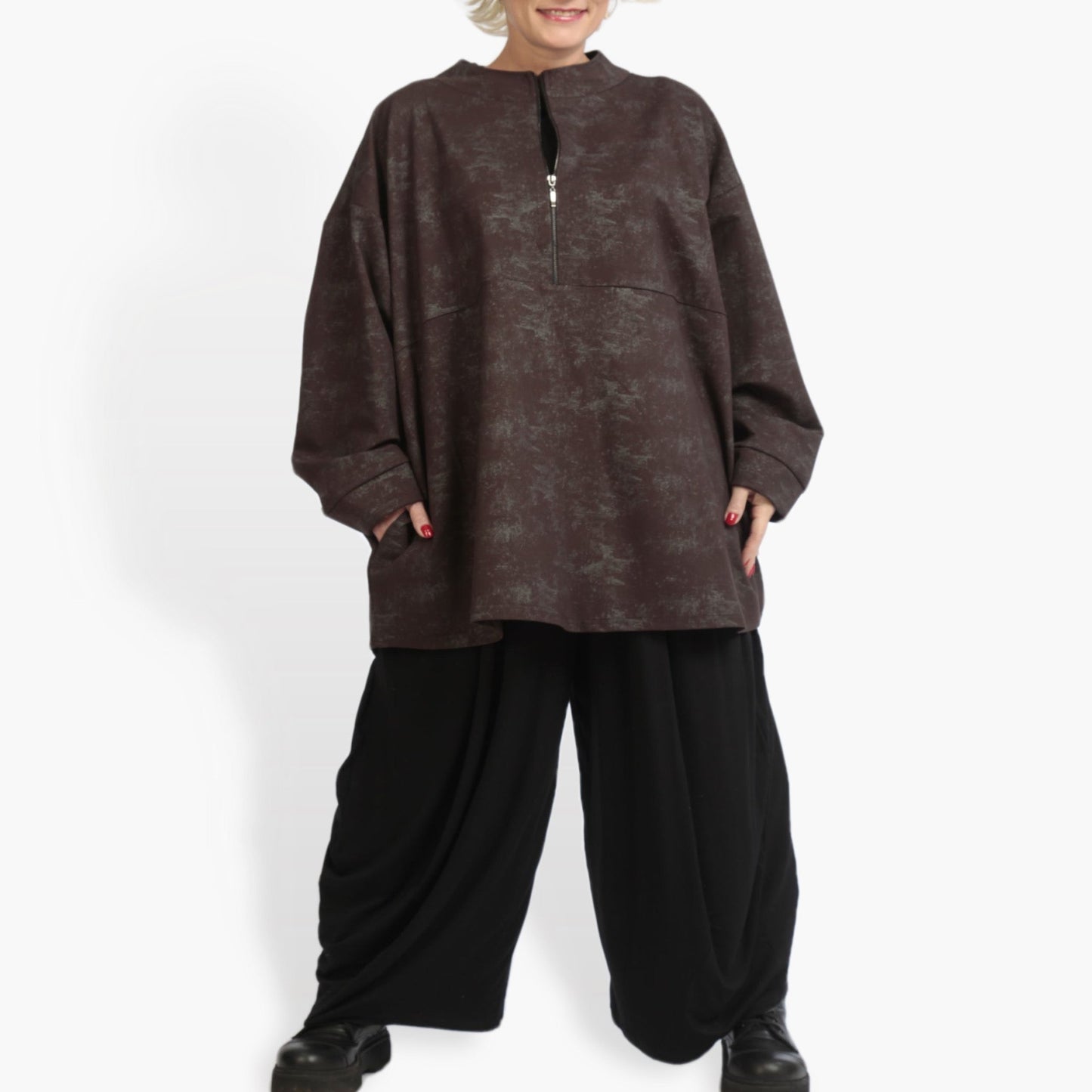 Winter big shirt in a boxy shape made of Romanit jersey quality, Lilo in dark brown