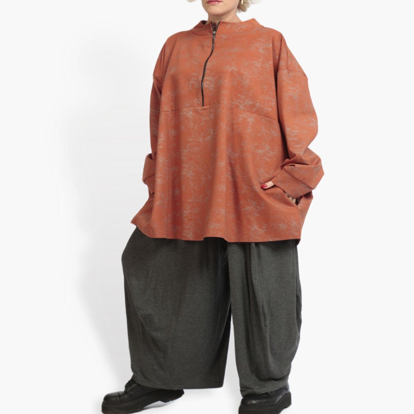 Winter big shirt in a boxy shape made of Romanit jersey quality, Lilo in terracotta