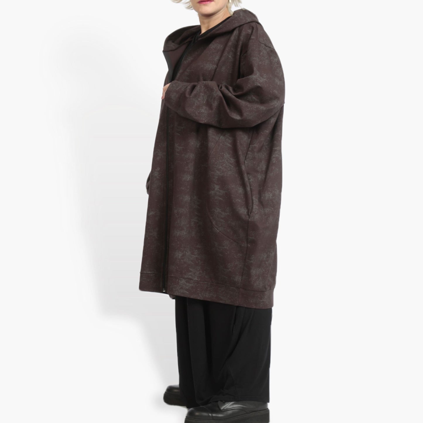 Winter jacket in balloon shape made of Romanit jersey quality, Lilo in brown