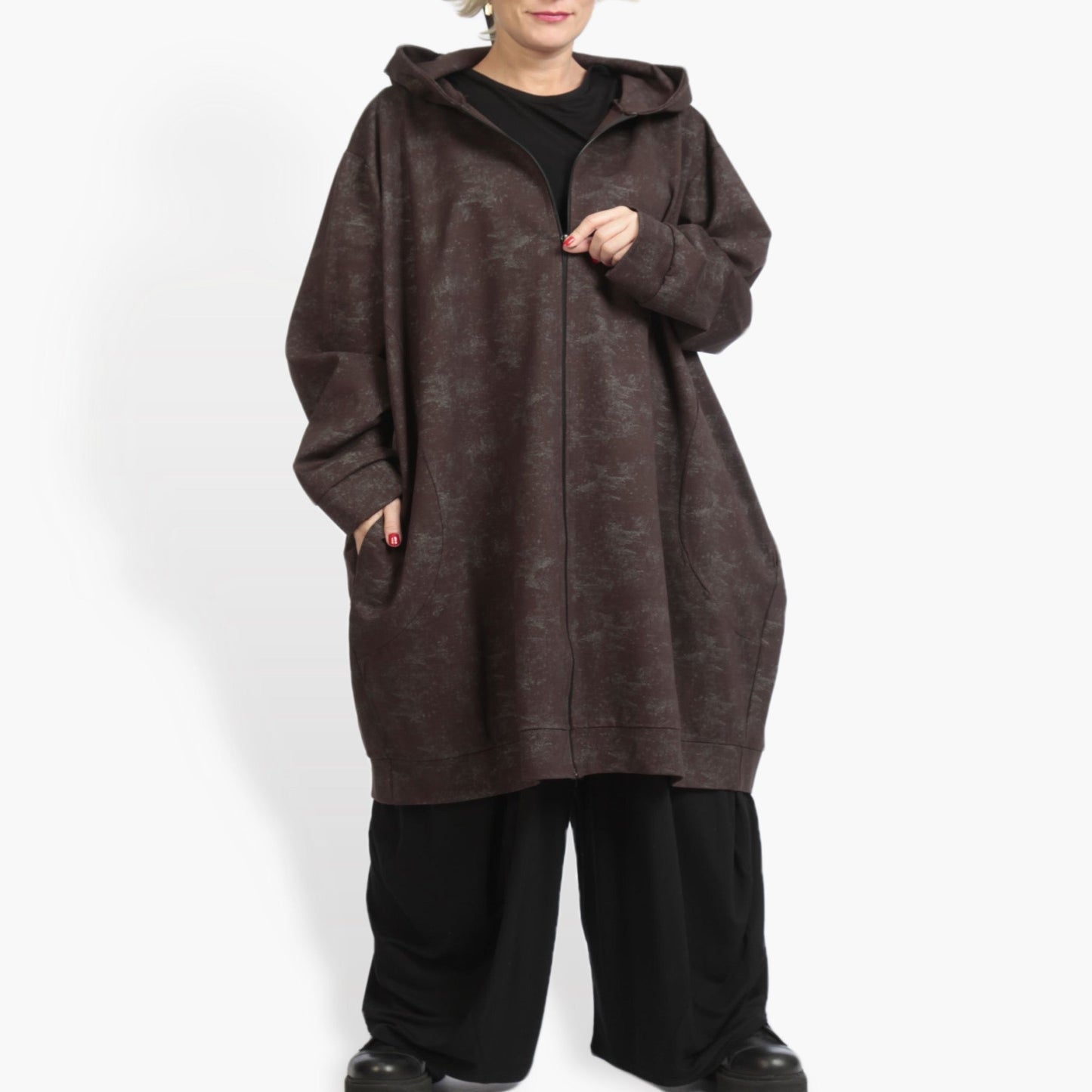 Winter jacket in balloon shape made of Romanit jersey quality, Lilo in brown