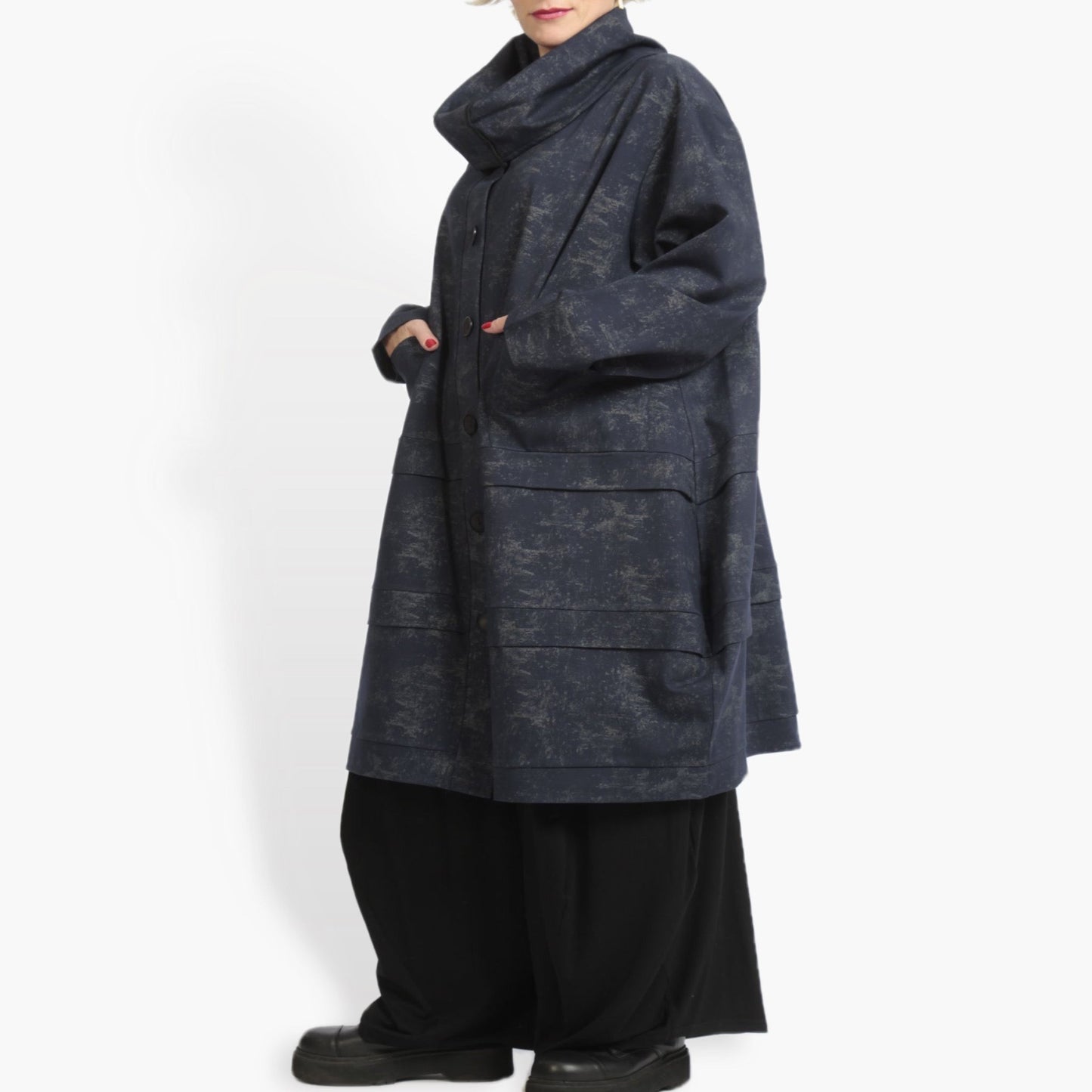 Winter coat in balloon shape made of Romanit jersey quality, Lilo in blue