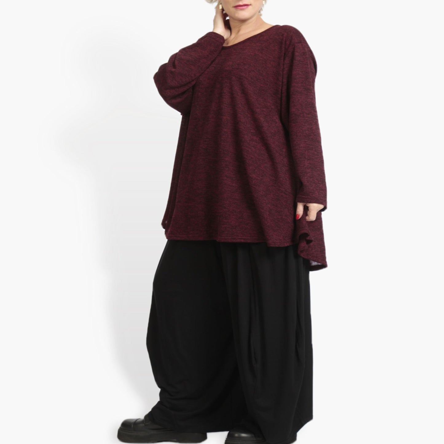 Everyday shirt in a bell shape made of light, fine knit quality, Yuki in wine red