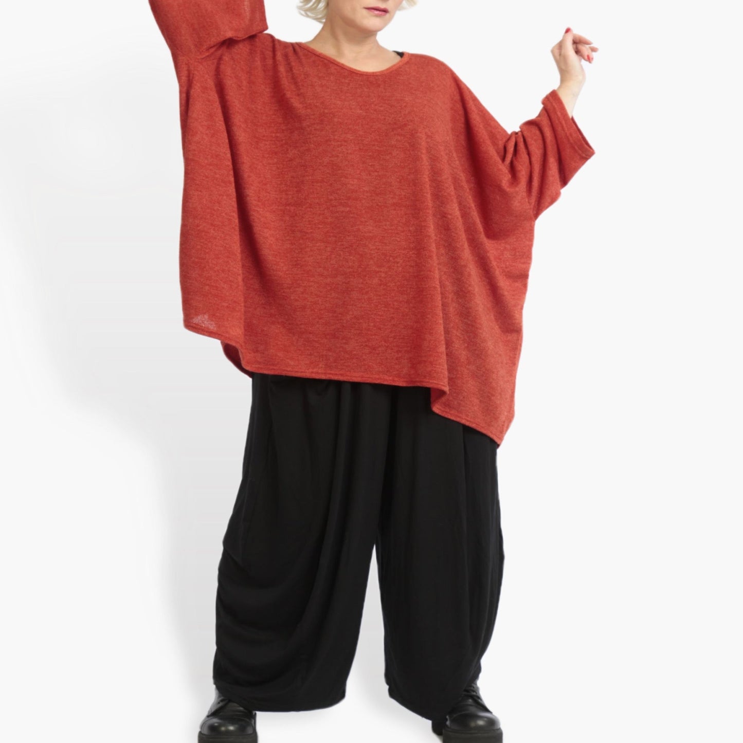 Everyday big shirt in a boxy shape made of light, fine knit quality, Yuki in rust