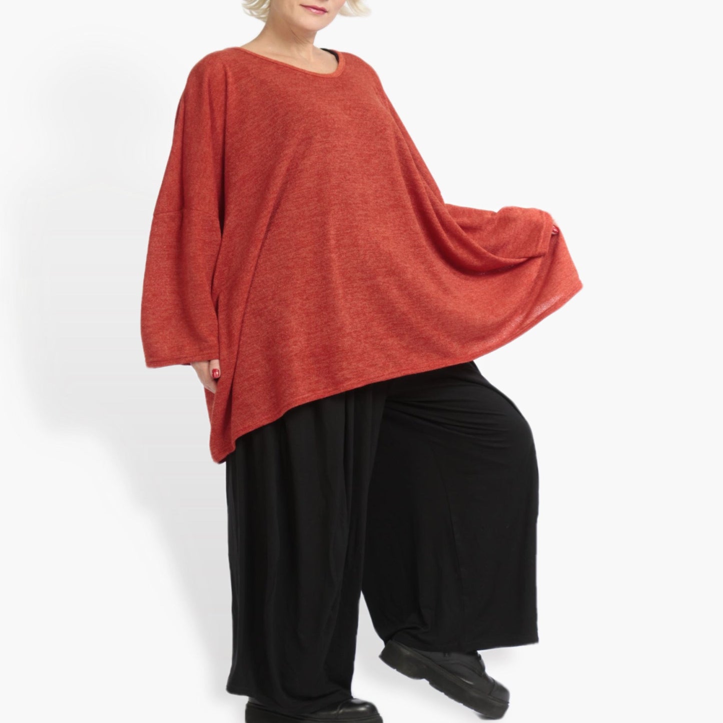 Everyday big shirt in a boxy shape made of light, fine knit quality, Yuki in rust