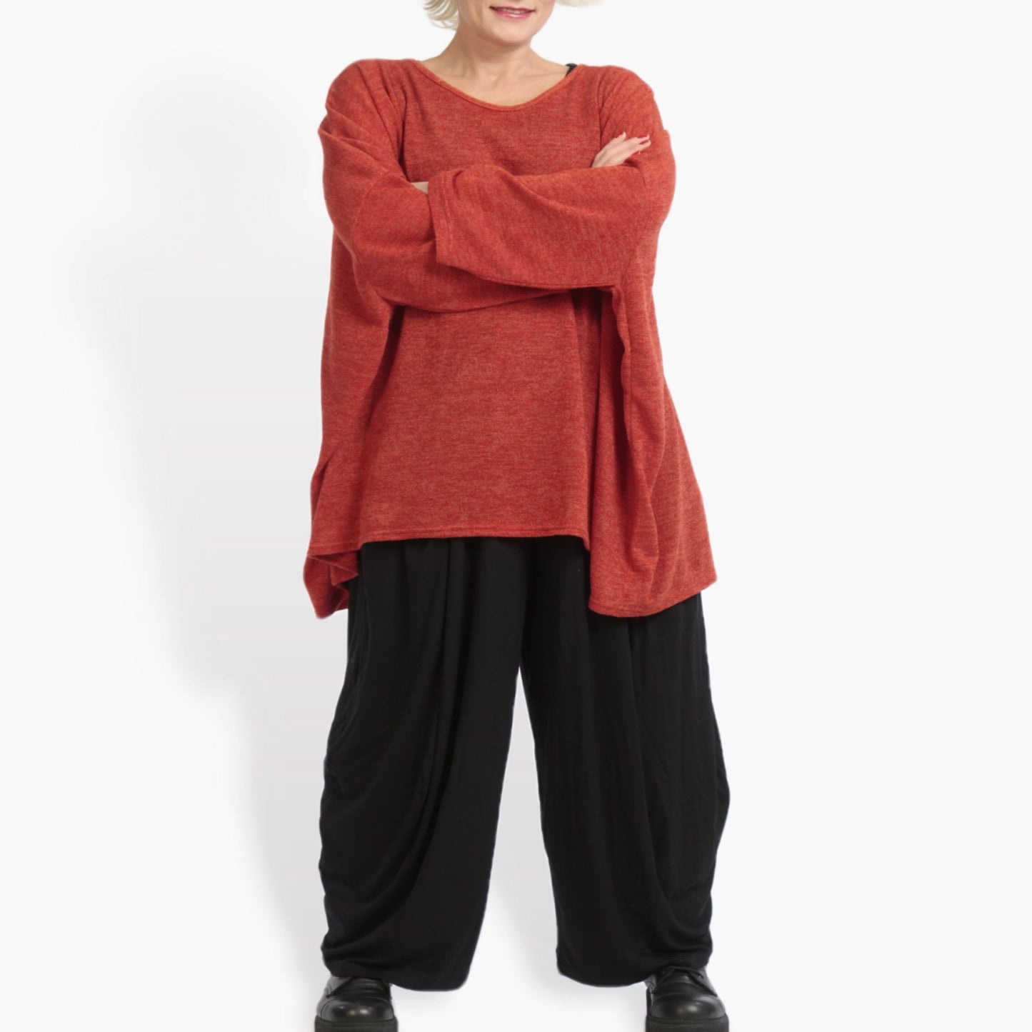 Everyday big shirt in a boxy shape made of light, fine knit quality, Yuki in rust