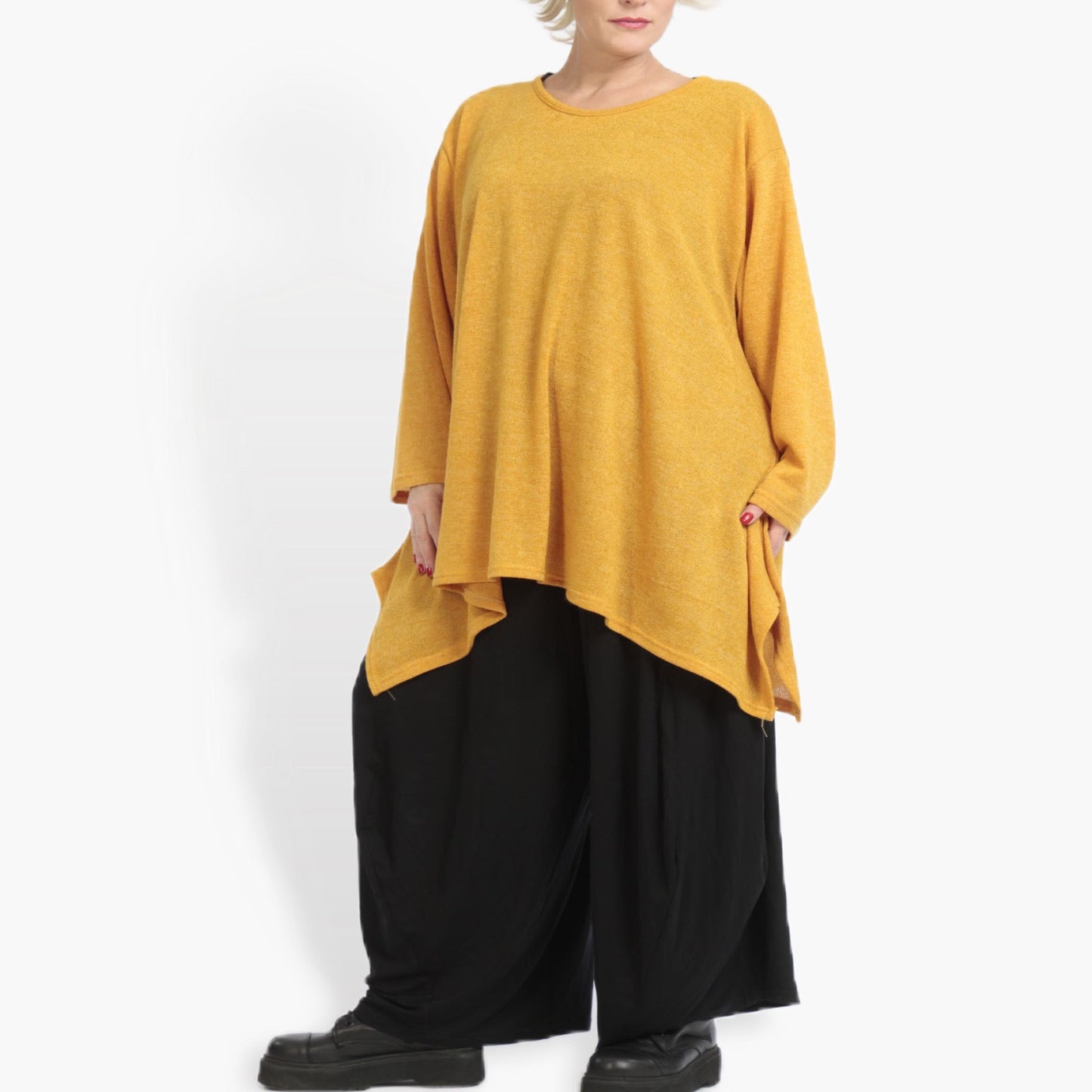 Everyday A-shaped shirt made of light, fine knit quality, Yuki in mustard