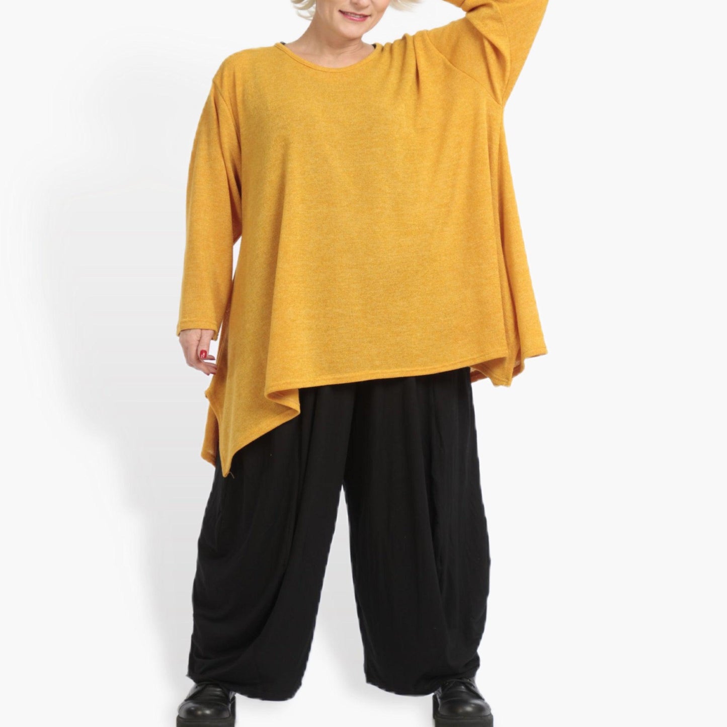 Everyday A-shaped shirt made of light, fine knit quality, Yuki in mustard