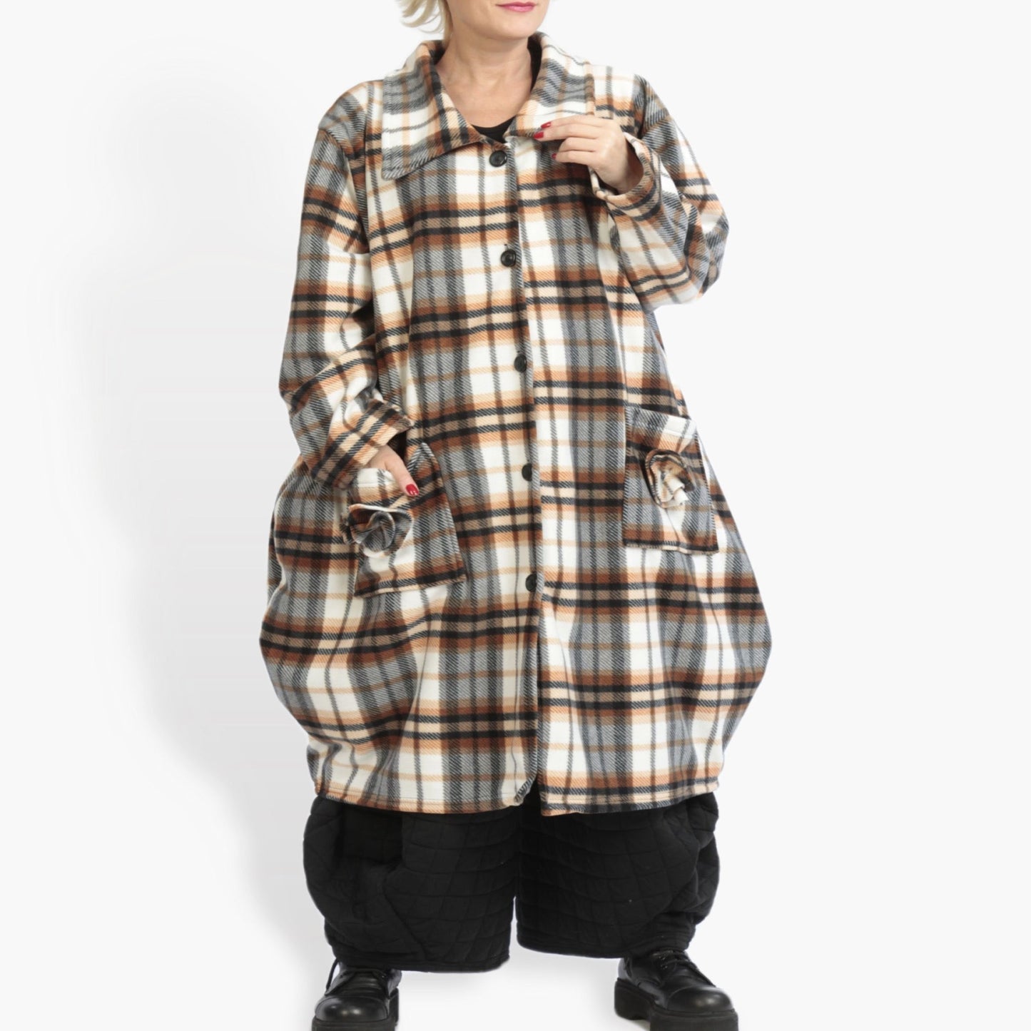 Winter coat in balloon shape made of fleece quality, Cassa in multicolor brown