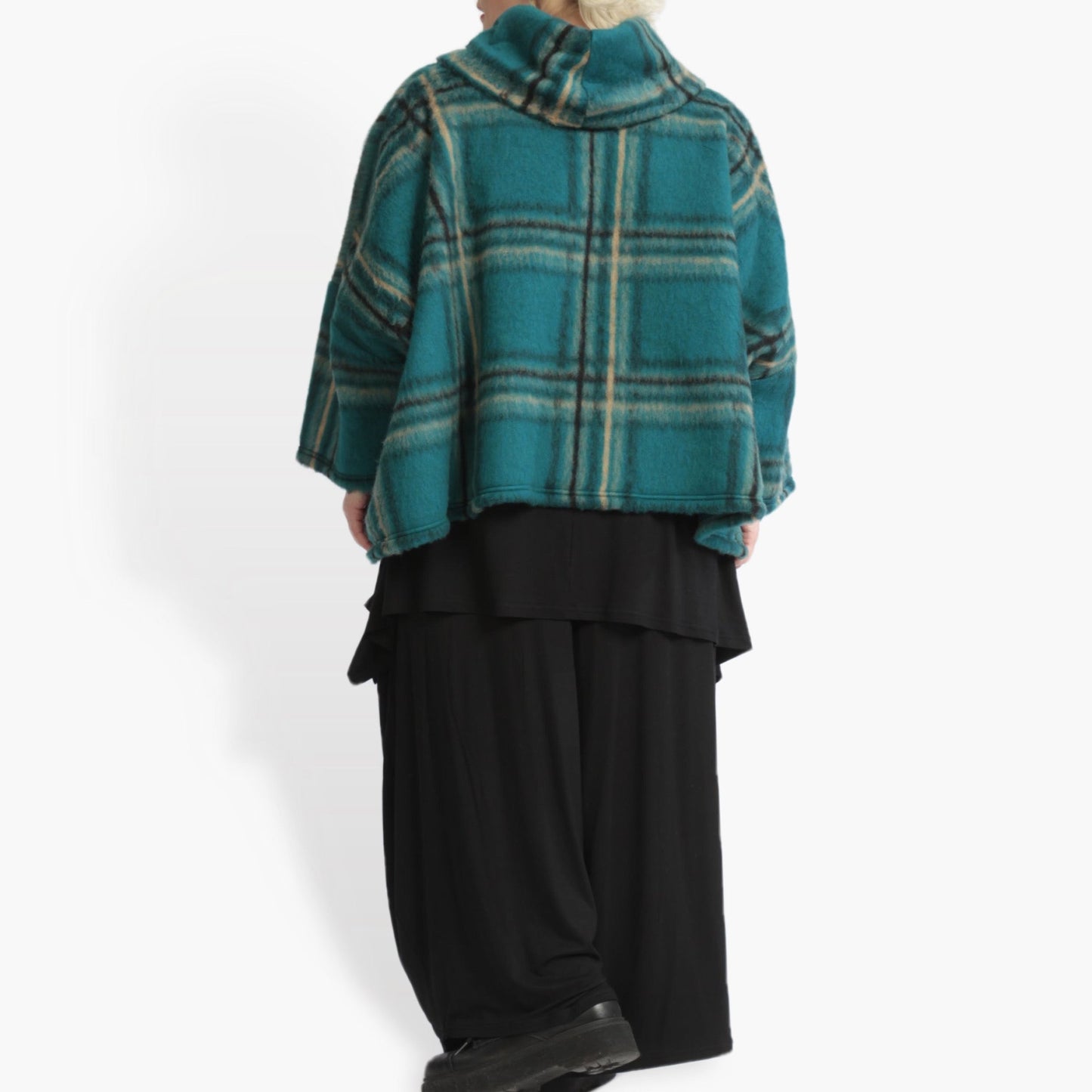 Winter big shirt in a boxy shape made of wool blend quality, chunky in petrol multi