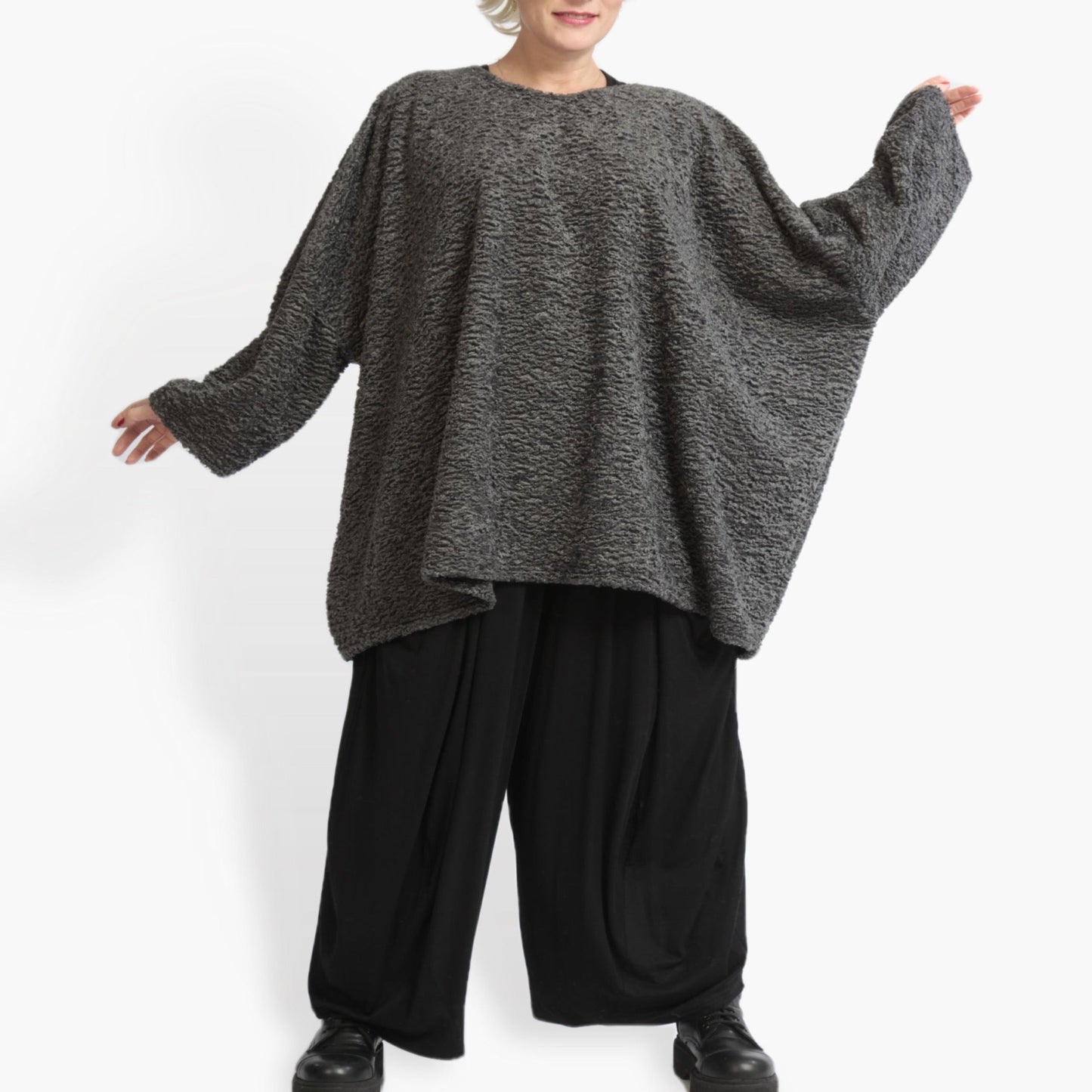 Winter Big Shirt in a boxy shape made from Astrakan quality, Astra in antharcite