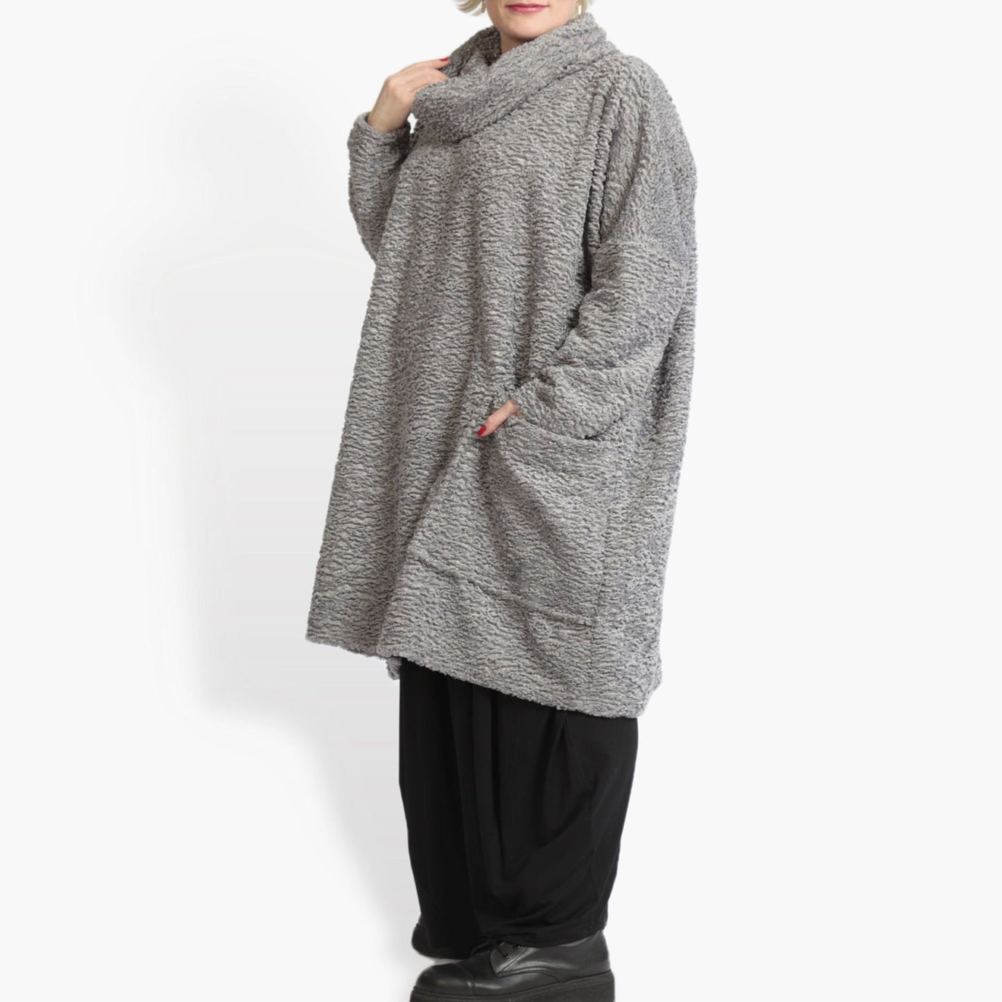 Winter Big Shirt in a boxy shape made from Astrakan quality, Astra in silver