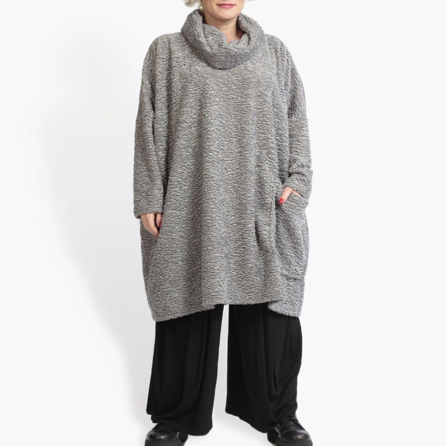 Winter Big Shirt in a boxy shape made from Astrakan quality, Astra in silver