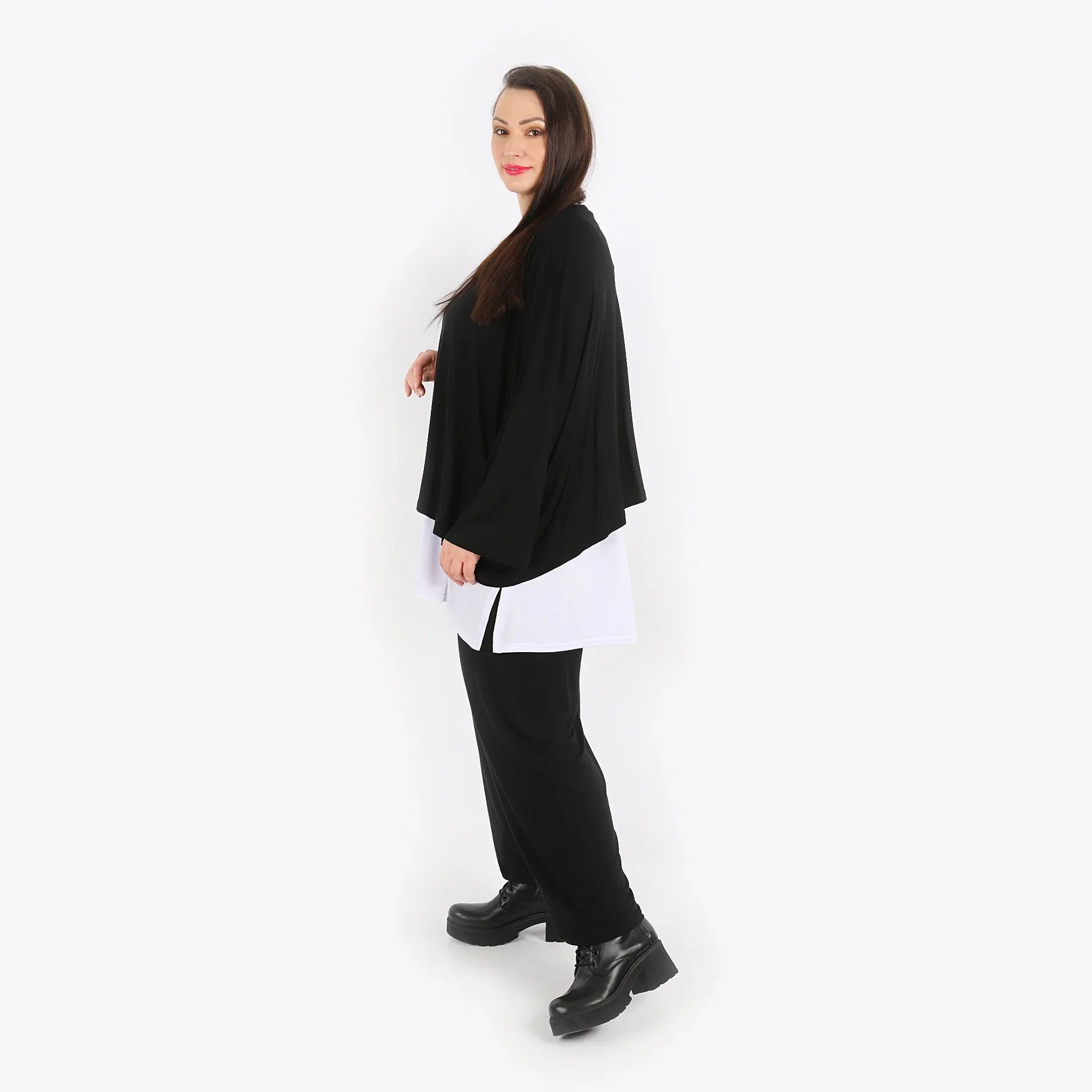 AKH 122s Trousers, Black
