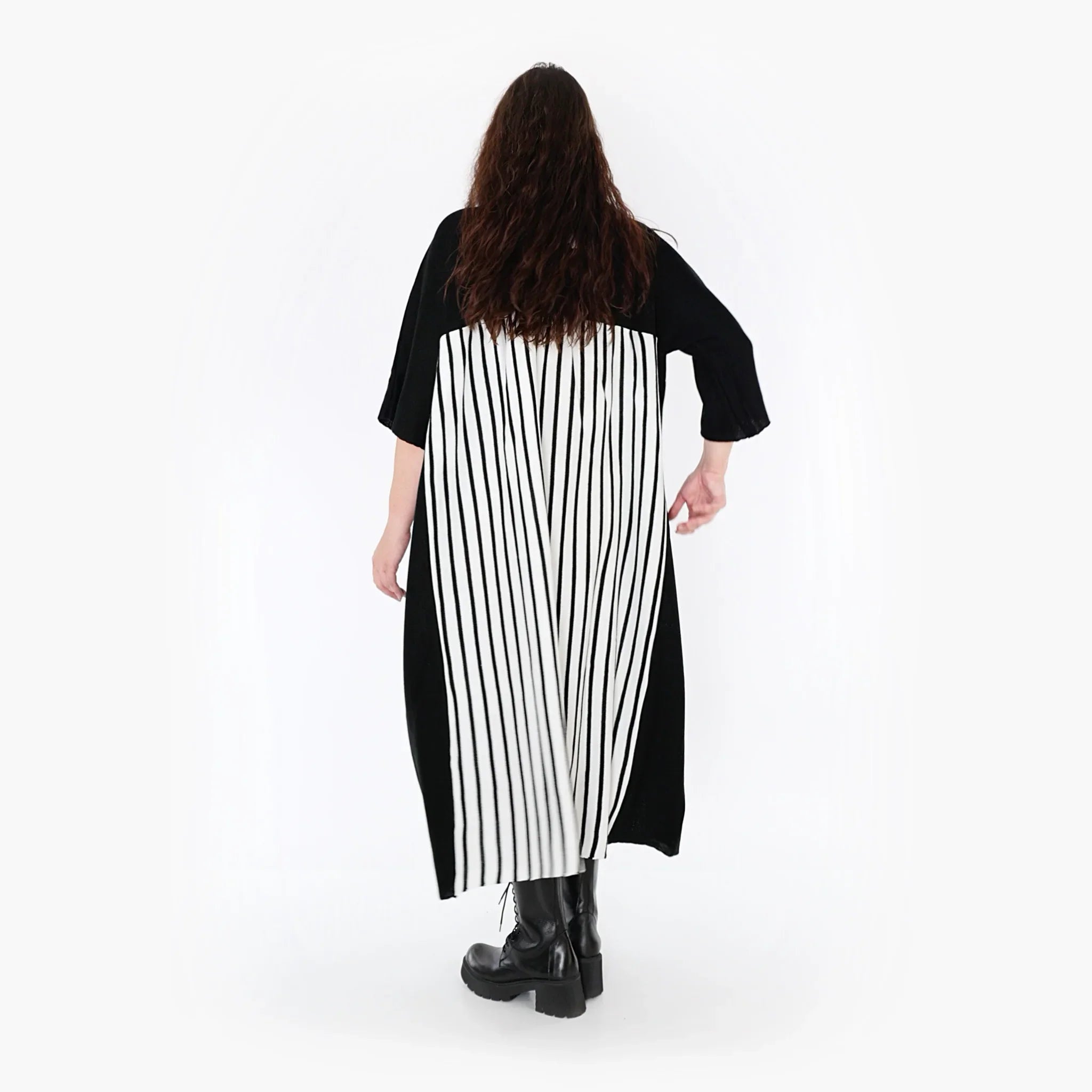 AKH Fashion Kleid 2403 Warmy, Schwarz/Weiß
