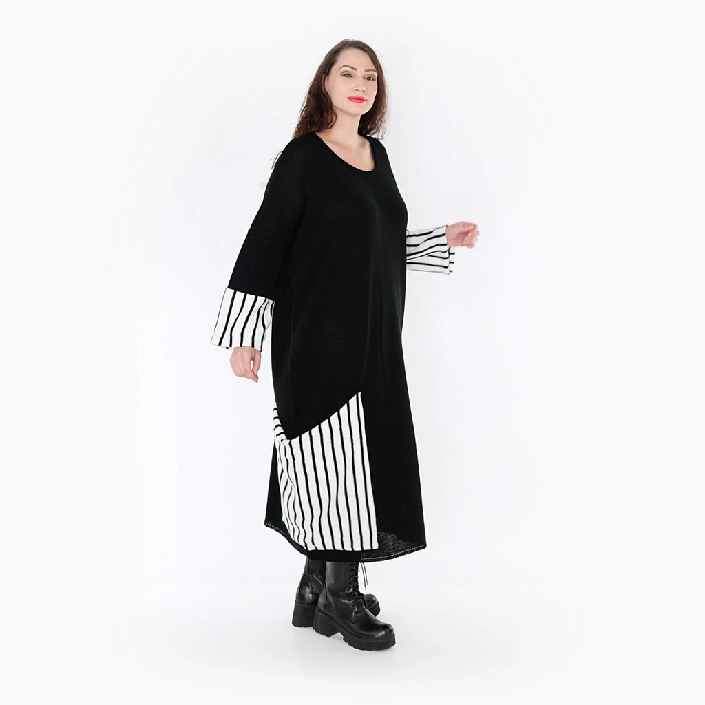 AKH 2405 Dress, Black and White