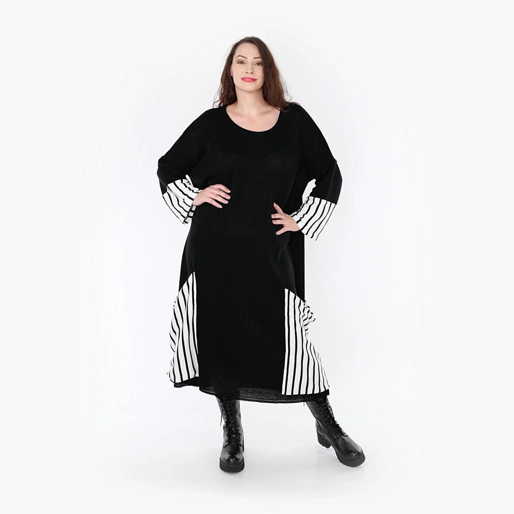 AKH 2405 Dress, Black and White