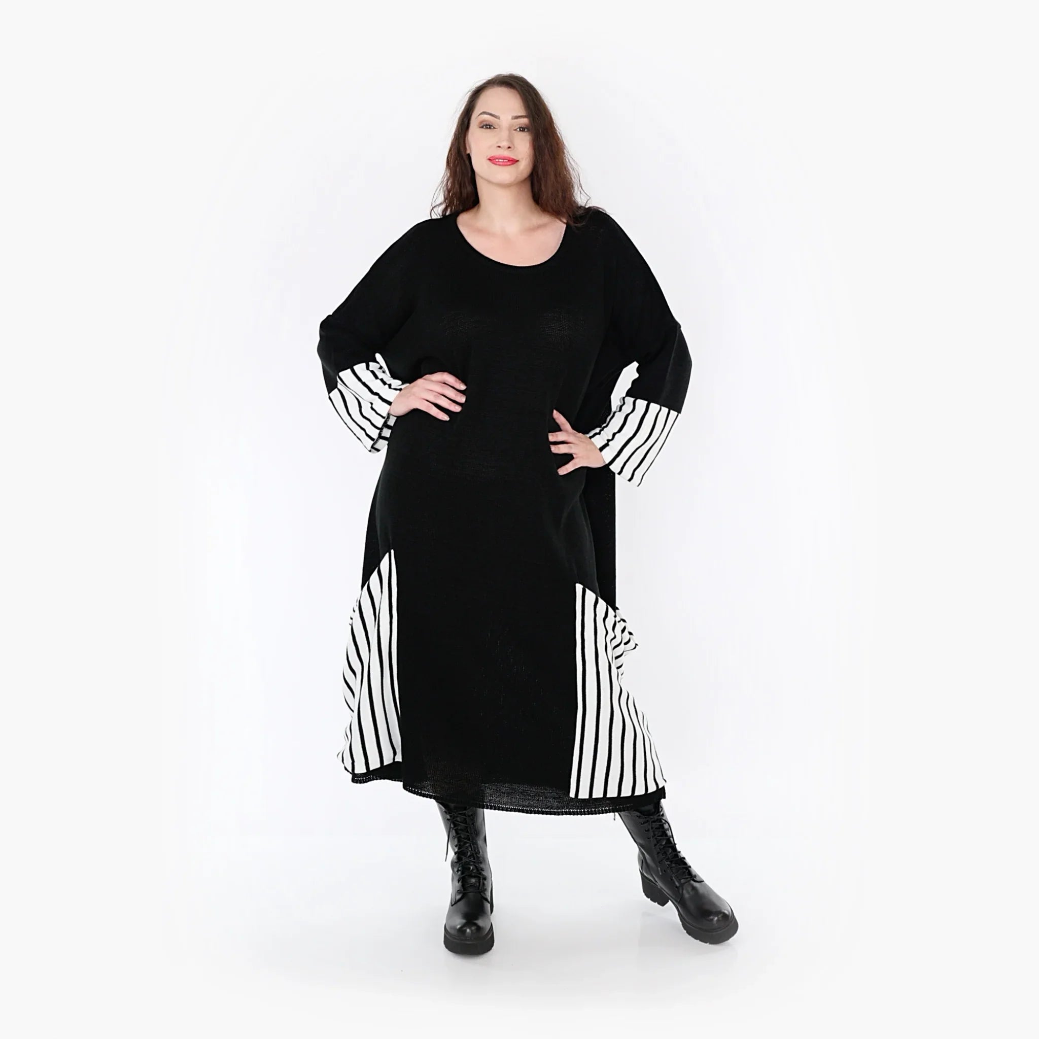 AKH 2405 Dress, Black and White