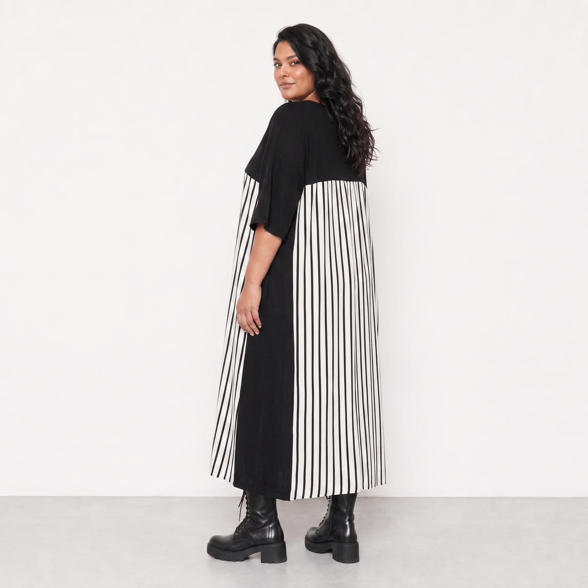 AKH Fashion Kleid Warmy 2403 Schwarz/Weiß