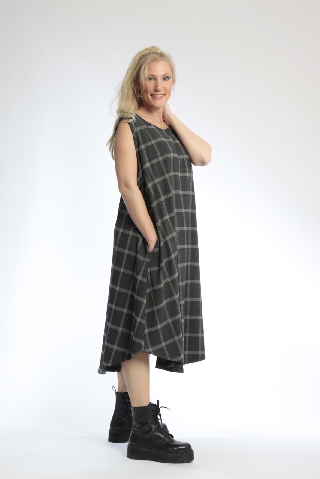 Alltags Kleid in Form aus er Qualität, Anthra-Grau Lagenlook Oversize Mode B2B Großhandel
