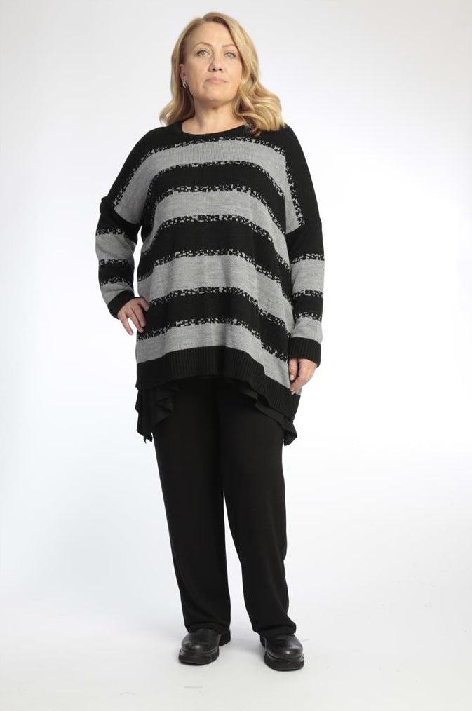 Alltags Pullover in kastiger Form aus feiner Strick Qualität, Schwarz-Grau Lagenlook Oversize Mode B2B Großhandel