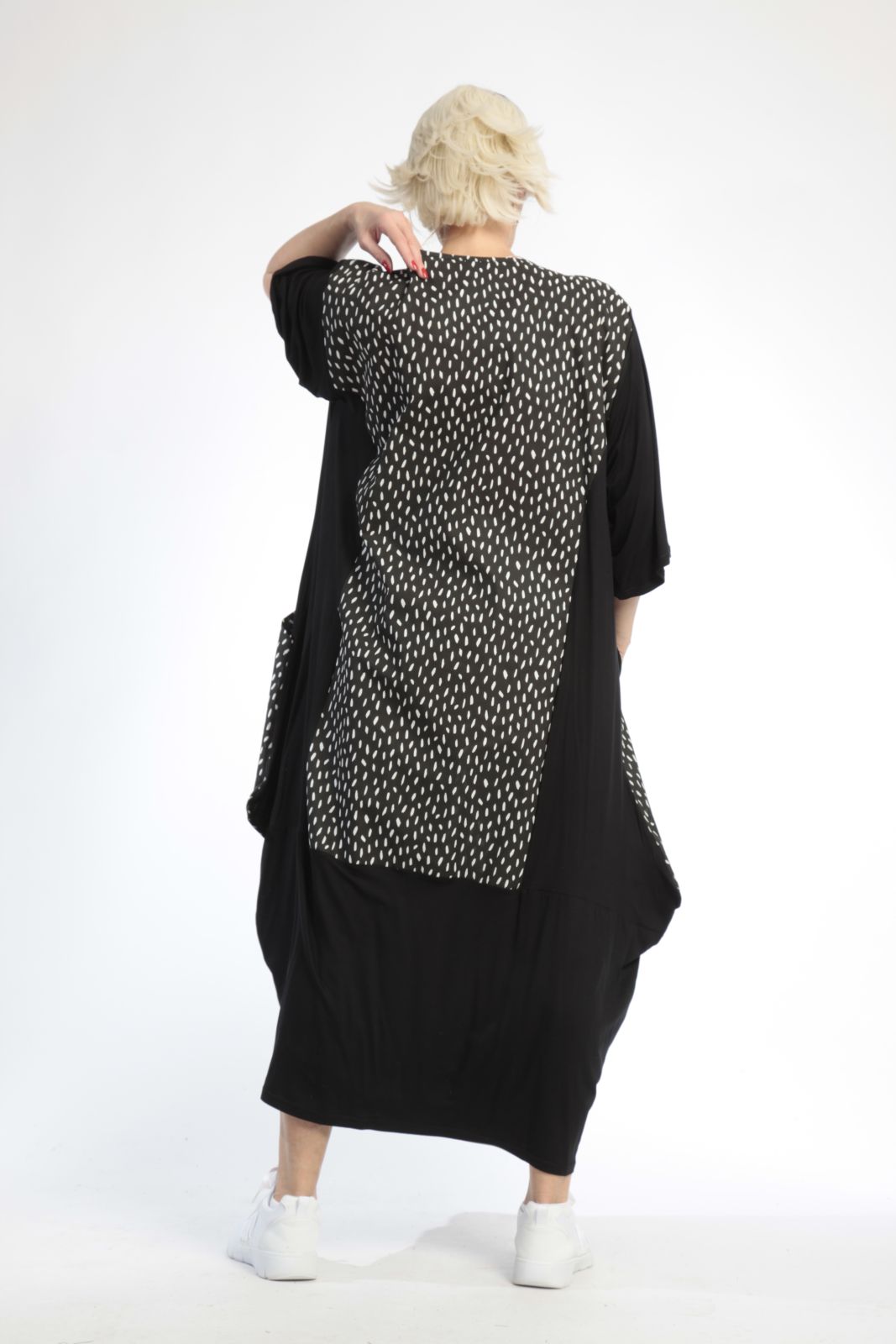 Sommer Kleid in Ballon Form aus er Jersey Qualität, Schwarz-Schwarz Lagenlook Oversize Mode B2B Großhandel