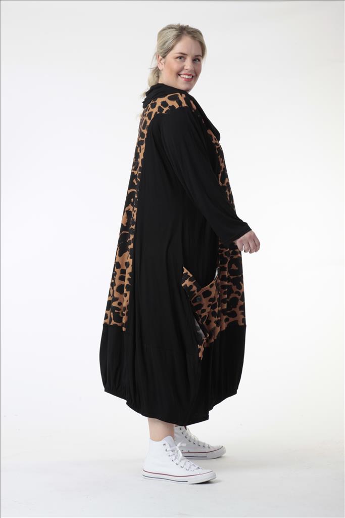 Winter Kleid in Form aus er Jersey Qualität, Schwarz-Cognac Lagenlook Oversize Mode B2B Großhandel