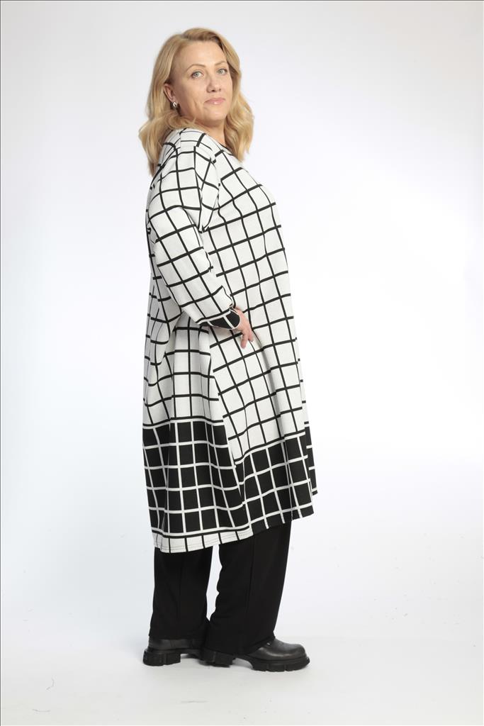 Winter Kleid in Form aus er Qualität, Schwarz-Wollweiß Lagenlook Oversize Mode B2B Großhandel